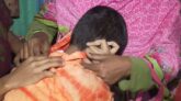 ভোলায় গৃহবধূর চুল কেটে আগুনে পোড়ালেন স্বামী