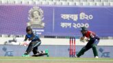 বরিশালকে বিদায় করে ফাইনালে ওঠার লড়াইয়ে টিকে থাকল ঢাকা