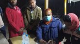 চোলাই মদসহ বরগুনায় ধরা দুই যুবক