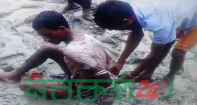 নেশাগ্রস্ত ছেলেকে অভিনব কায়দায় শাস্তি দিলেন বাবা