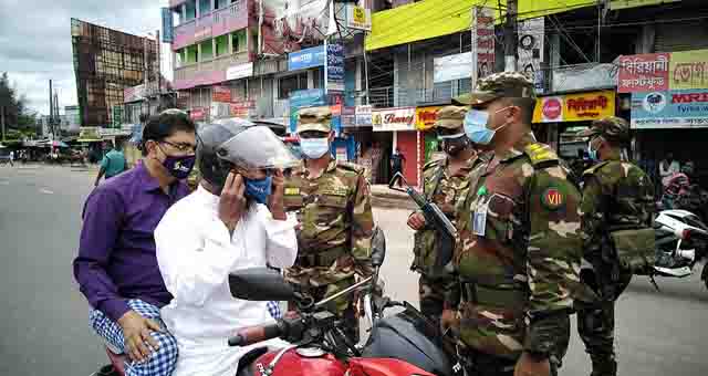 লকডাউন : বরিশালে তৃতীয় দিনে ১০৮ ব্যক্তি-প্রতিষ্ঠানকে জরিমানা