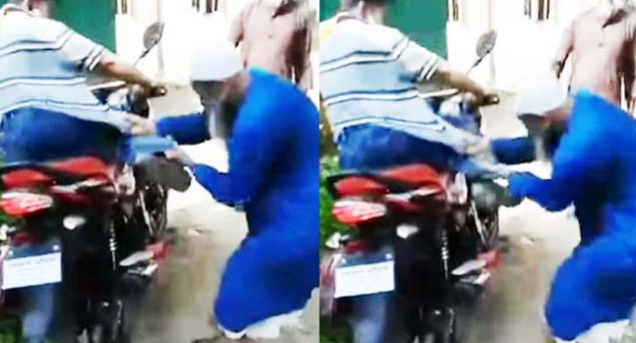 শিক্ষক ছেলে লাথি মারলেন বৃদ্ধ বাবাকে!