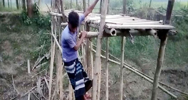 নির্বাচনে হেরে সাঁকো ভেঙে ফেললেন প্রার্থী!