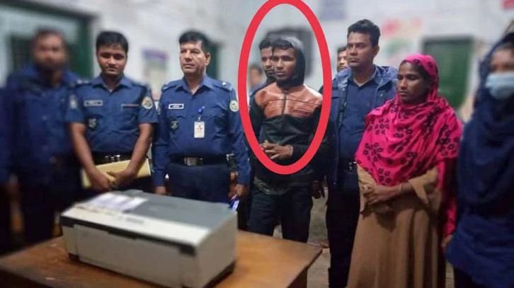 বরগুনায় জাল টাকা তৈরির মেশিনসহ মা-ছেলে আটক