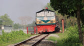 ট্রেনের ছাদে যাত্রী নেওয়া যাবে না : হাইকোর্ট
