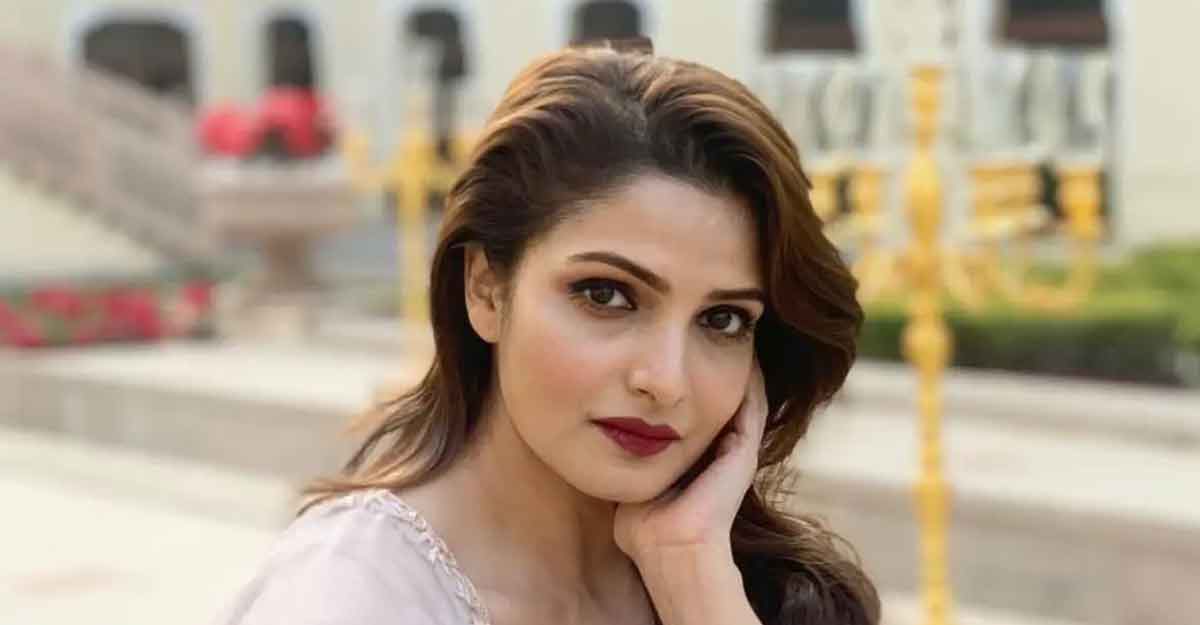 করোনা আক্রান্ত টলিউড অভিনেত্রী তনুশ্রী চক্রবর্তী