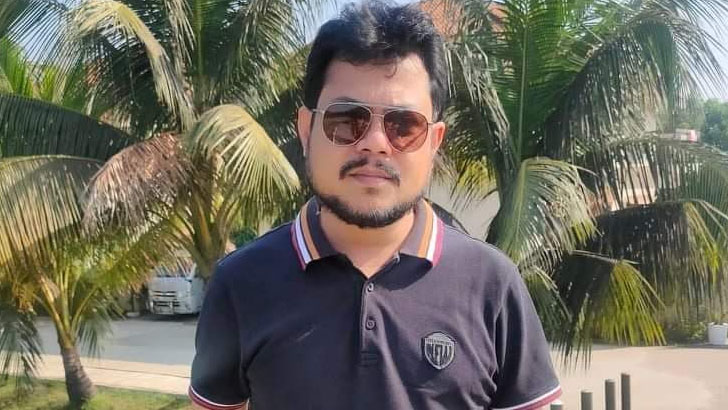 মাকে নিয়ে স্ট্যাটাস দেওয়ার ৩০ মিনিট পরই ছেলের মৃত্যু