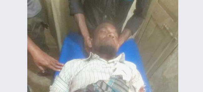 হিজলায় ইউপি সদস্যকে কুপিয়ে হত্যা চেষ্টা