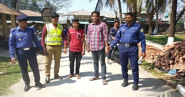 মনপুরায় দুই জলদস্যু আটক