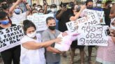 ২৬ মন্ত্রীর পদত্যাগে আরও সঙ্কটে শ্রীলঙ্কা