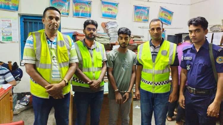 উজিরপুরে ১১০ পিস ইয়াবা সহ যুবক আটক