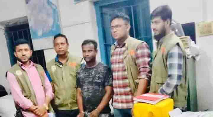 উজিরপুরে ইয়াবাসহ ব্যবসায়ী গ্রেফতার