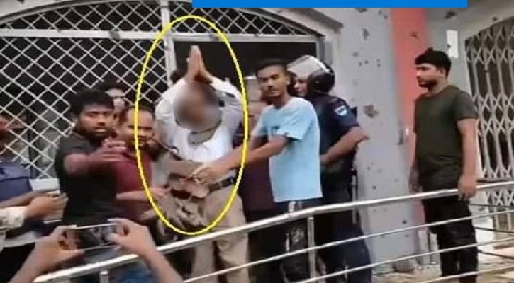 শিক্ষকের গলায় জুতার মালা: চলছে প্রতিবাদ