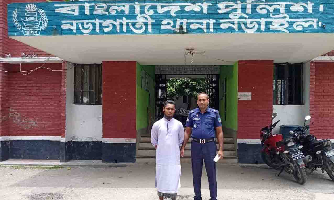 নড়াগাতিতে স্কুল ছাত্রীকে ধর্ষণ চেষ্টা, ইমাম গ্রেফতার
