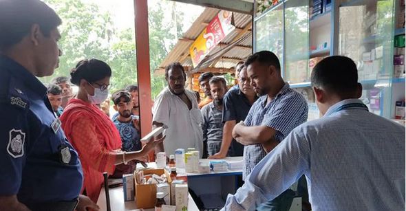 ঝালকাঠিতে তিন ওষুধ ফার্মেসিকে জরিমানা