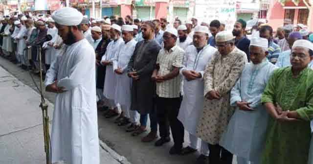 বরিশালে বিএনপির গায়েবানা জানাজা অনুষ্ঠিত
