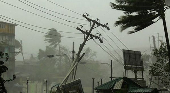বরিশালে ৩ হাজারের বেশি স্থানে বিদ্যুতের তার ছিঁড়েছে