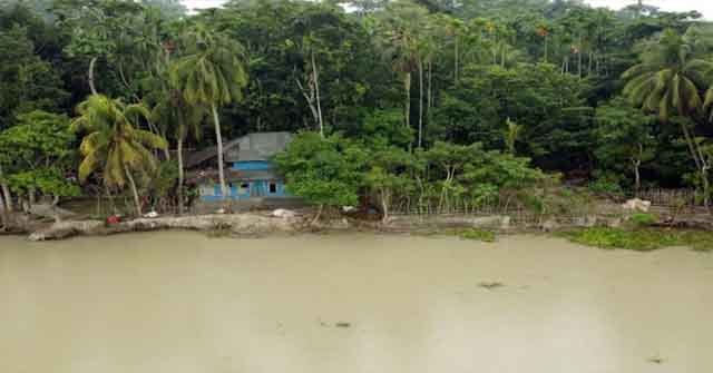 নদী ভাঙনে পাল্টে যাচ্ছে পিরোজপুরের মানচিত্র