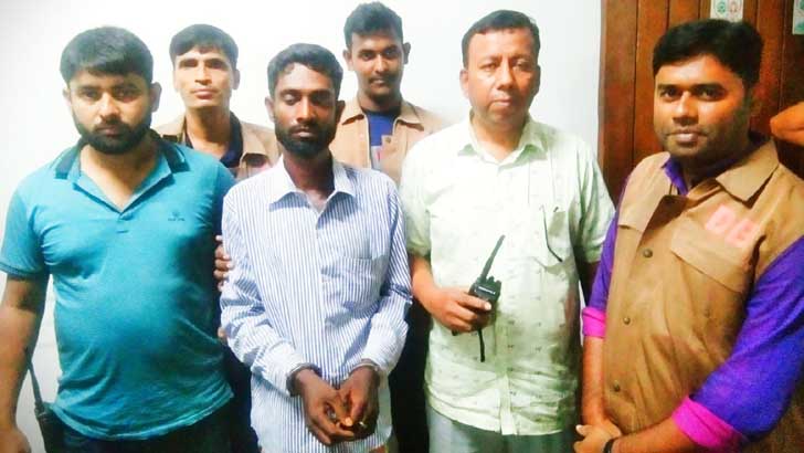 পিরোজপুরে ৫০০ টাকার জন্য বৃদ্ধাকে হত্যা, প্রধান আসামি গ্রেফতার