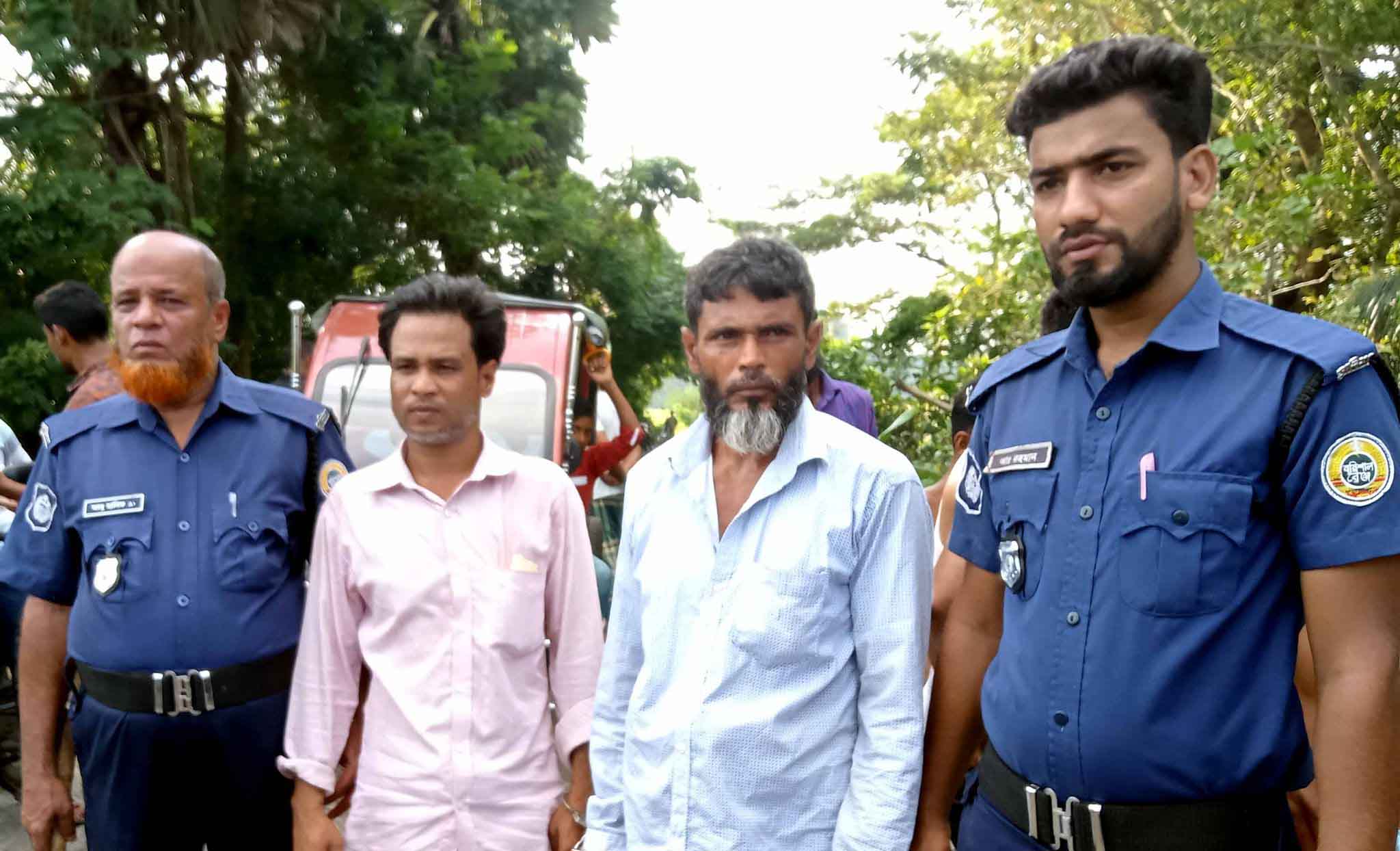 রাঙ্গাবালীতে সরকারি খাল দখল করায় দুই ব্যক্তিকে কারাদন্ড