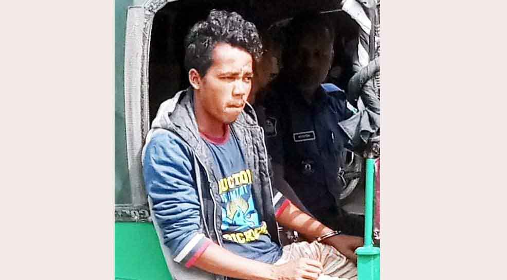সাপাহারে রাতে কবর খুঁড়তে গিয়ে যুবক আটক