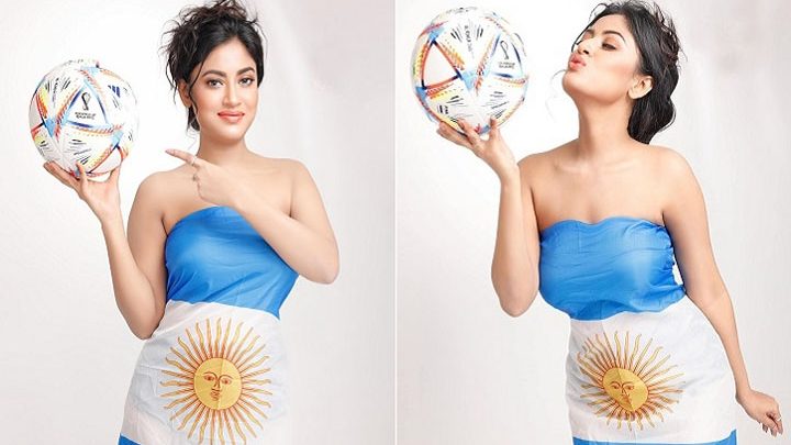 মেসিকে ভালোবেসে শরীরে পতাকা জড়ালেন মৌ