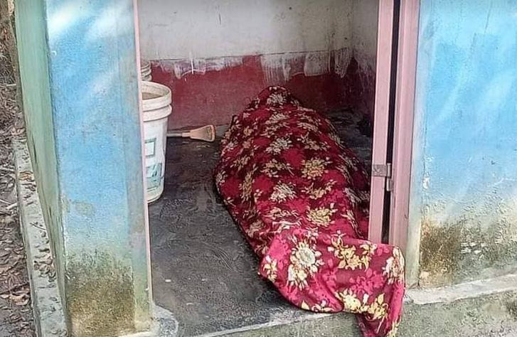লালমোহনে বাথরুম থেকে গৃহবধুর মরদেহ উদ্ধার