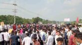 বাবুগঞ্জে অধ্যক্ষের অপসারণের দাবীতে মহাসড়ক অবরোধ