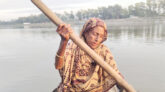 খেয়া পারাপার করে জীবন চলছে পটুয়াখালীর আকলিমার