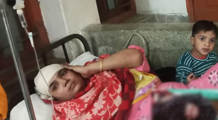 ঝালকাঠিতে যৌতুকের জন্য স্ত্রীকে কুপিয়ে জখম 