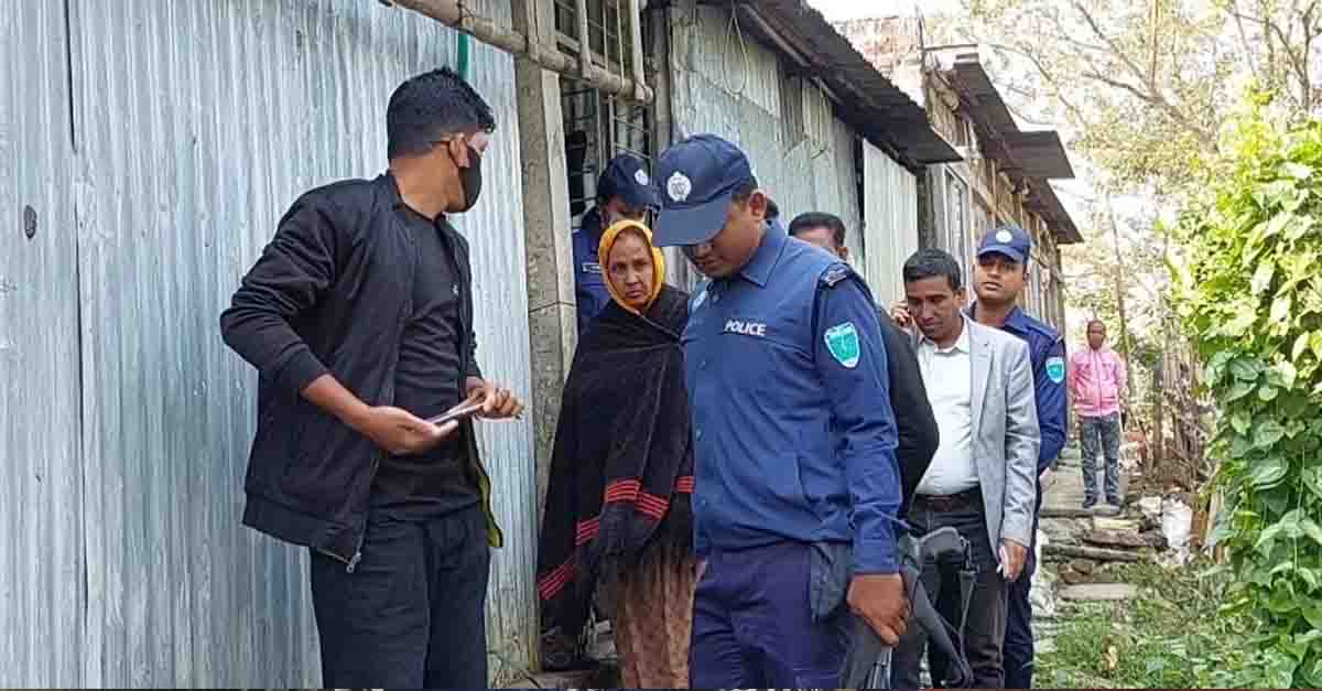 প্রতিবন্ধী মেয়েকে গলা কেটে হত্যা, মা আটক