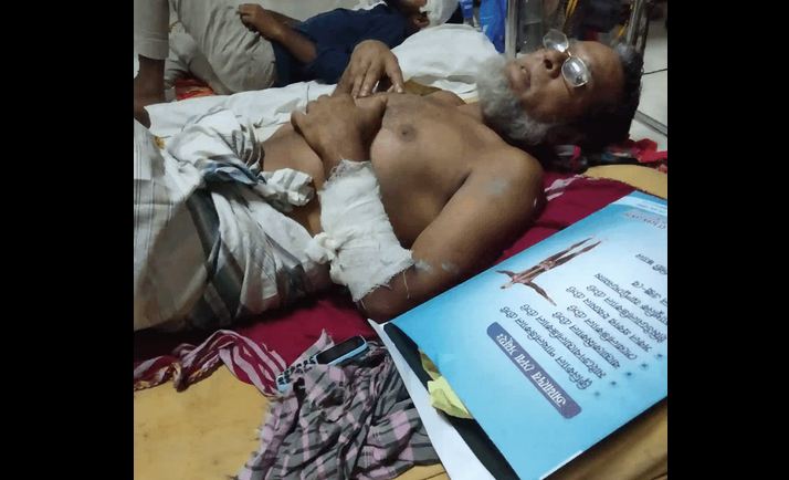 উজিরপুরে সন্ত্রাসী হামলায় বাবা-মেয়েসহ আহত ৩