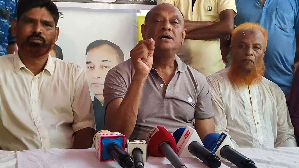 বরিশালে নৌকাকে হারাতে হাতপাখাকে টাকা দেওয়ার অভিযোগ