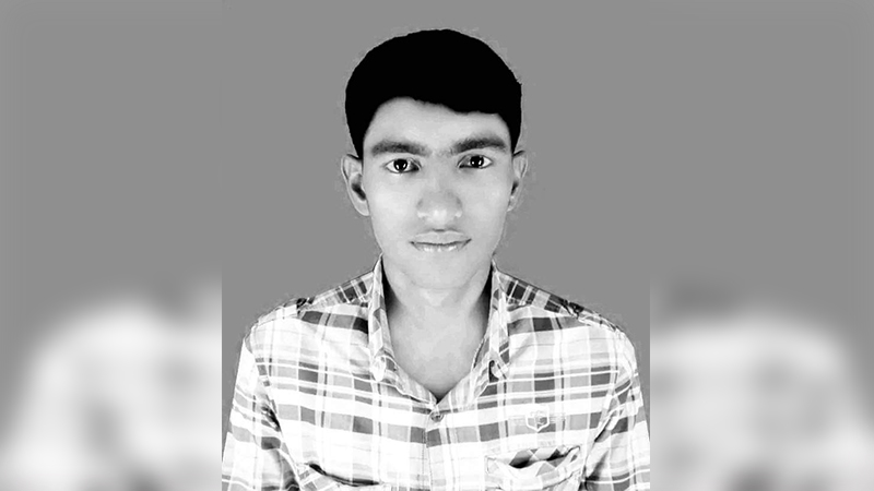 ভোলায় স্ত্রীর সামনেই মৃত্যুর কোলে ঢলে পড়লেন স্বামী