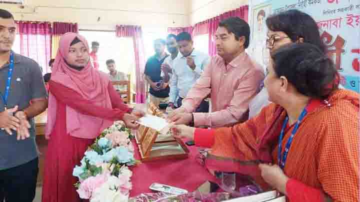 কোস্ট ফউন্ডেশনের থেকে শিক্ষাবৃত্তি পেল চরফ্যাসনের লিপি