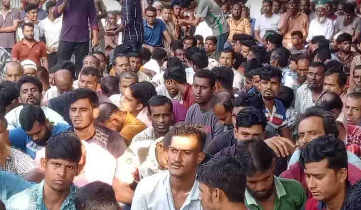 নড়াগাতীতে জামাত-বিএনপির নৈরাজ্যের প্রতিবাদে আ’লীগের বিক্ষোভ