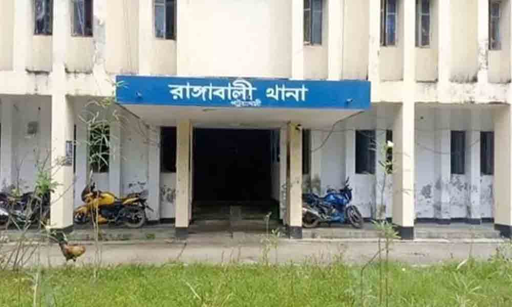 পটুয়াখালীতে কিশোরীকে ধর্ষণচেষ্টার মামলায় অভিযুক্ত গ্রেপ্তার