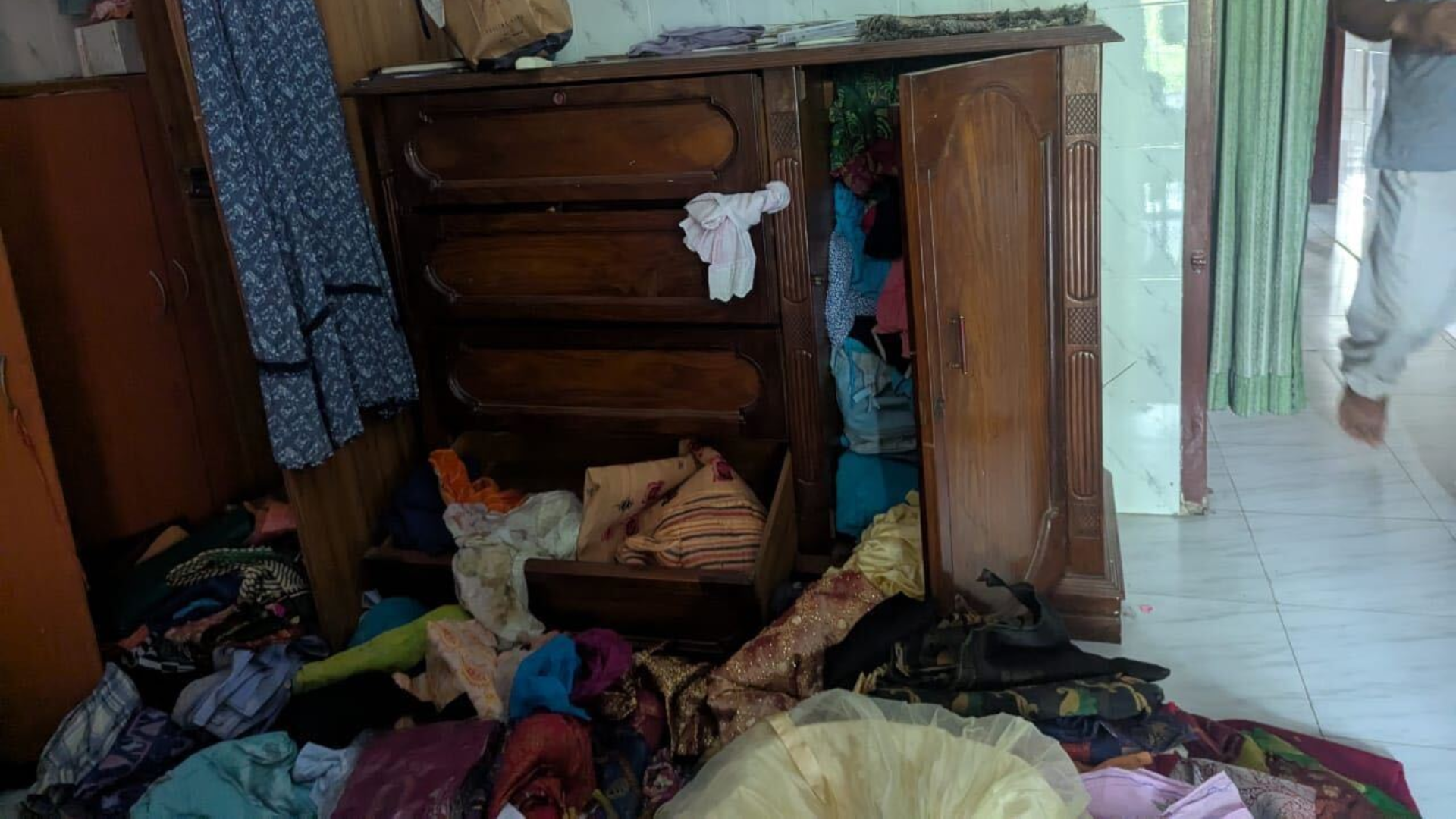 গাজীপুরে অতিরিক্ত ডিআইজির বাসভবনে ডাকাতি