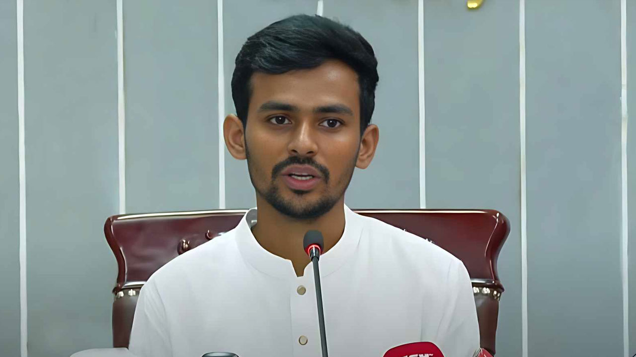 ফেসবুকে আওয়ামী লীগের পক্ষে কথা বললেই গ্রেপ্তার