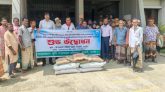আত্রাইয়ে কৃষকদের মাঝে বিনামূল্যে বীজ ও সার বিতরণ