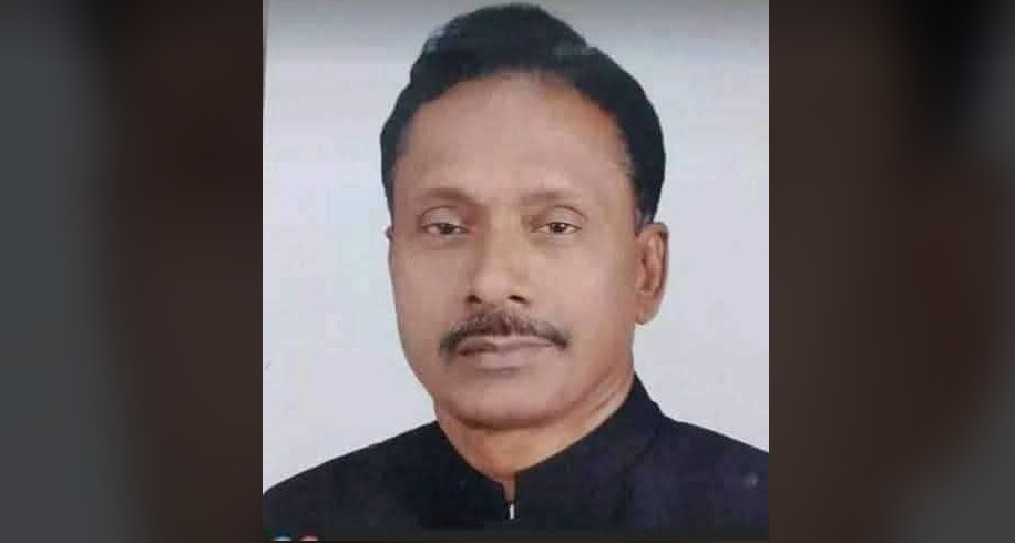 দুমকিতে চাঁদার টাকা না পেয়ে ইউপি চেয়ারম্যানকে লাঞ্চিত